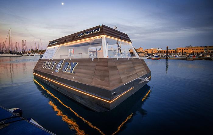 فست فود شناور در دبی