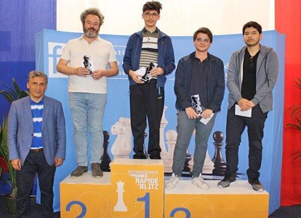 فیروزجا قهرمان بخش رپید مسابقات بین المللی شطرنج لو بلان منیل فرانسه شد