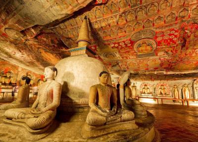 معبد طلایی دامبولا (سریلانکا)