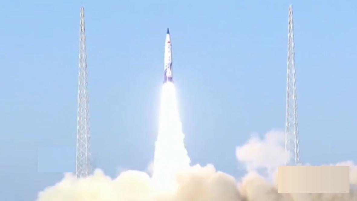 پرتاب موشک ماهواره بر چینی به فضا