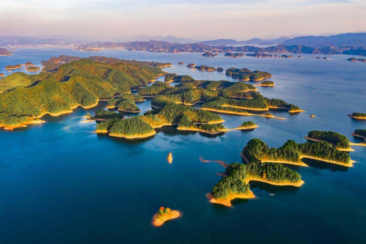 دریاچه هزار جزیره (هانگزو)