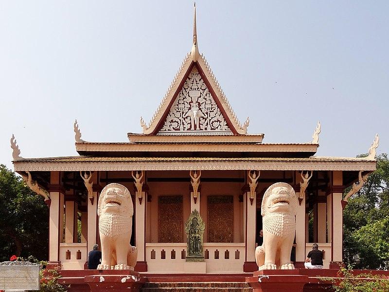 معبد Wat Phnom (پنوم پن)