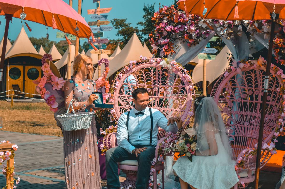 Wedding in Tomorrowland Wedding in Tomorrowland