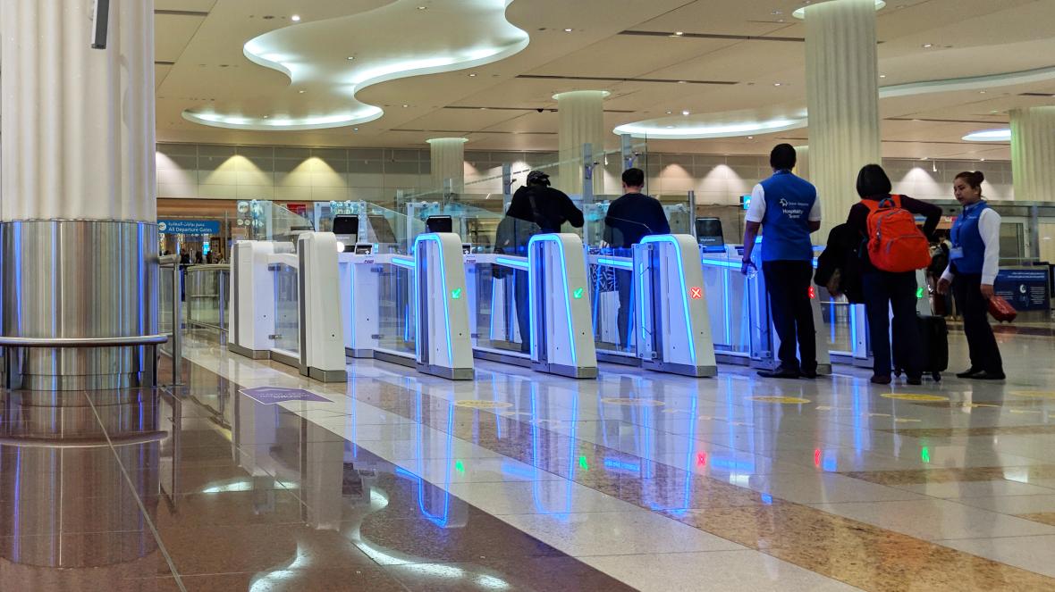 قوانین گمرک و مقررات بار فرودگاه بین المللی دبی