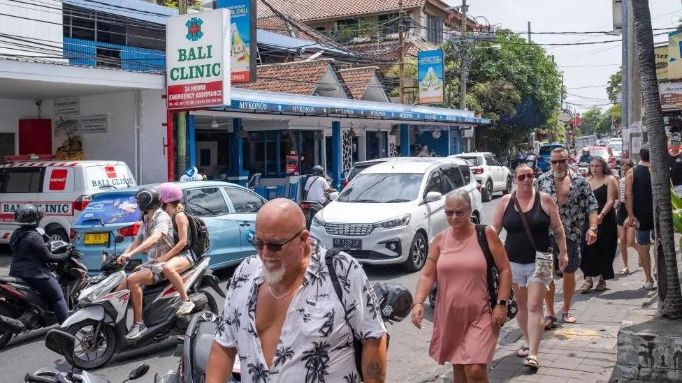 پرداخت مالیات ورودی 10 دلاری توسط گردشگران خارجی در بالی