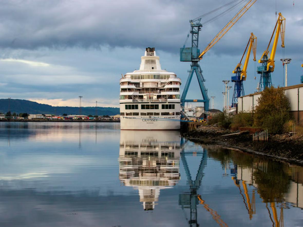کشتی کروز Odyssey بعد از ماه ها تاخیر بلفاست را ترک کرد