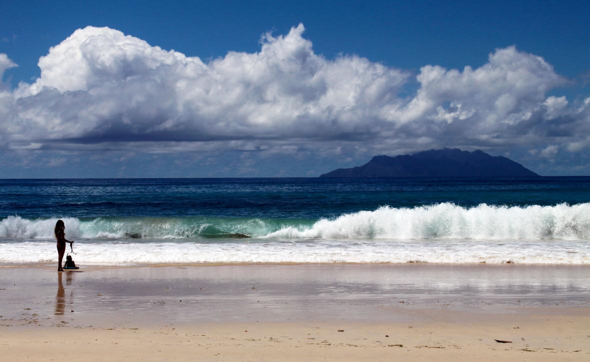 Surfing in Seychelles
