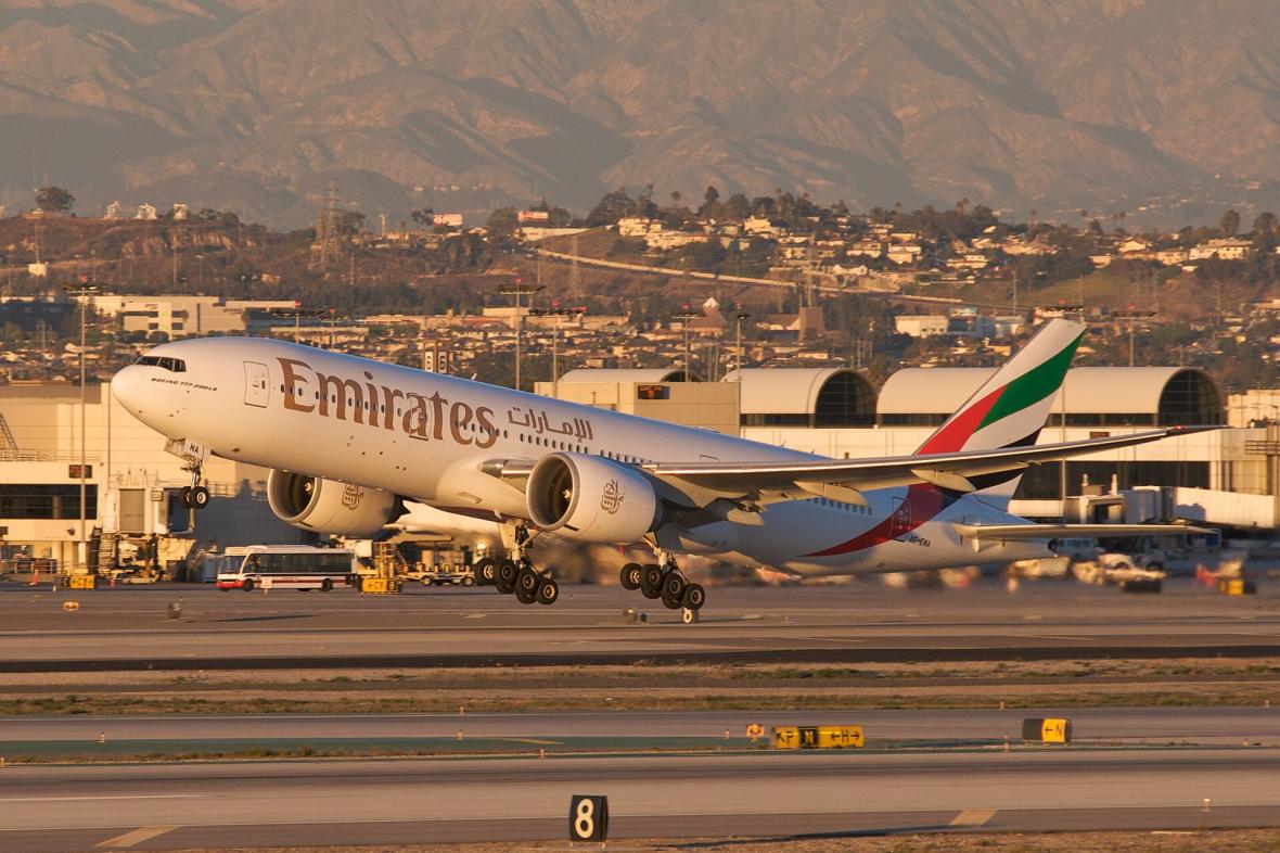 Emirates Boeing 777-200LR taking off from Los Angeles