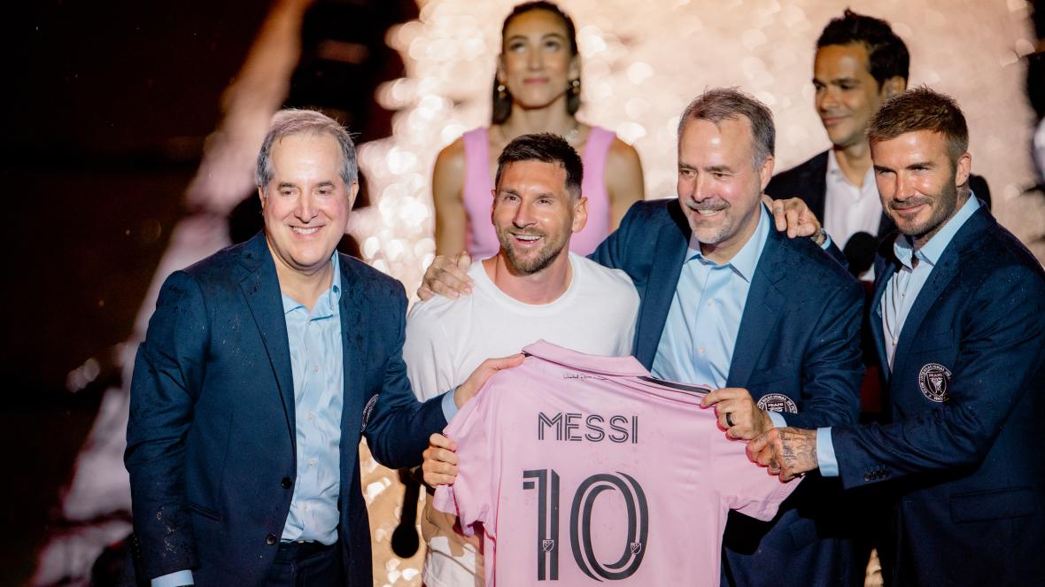 Messi signing with Inter Miami