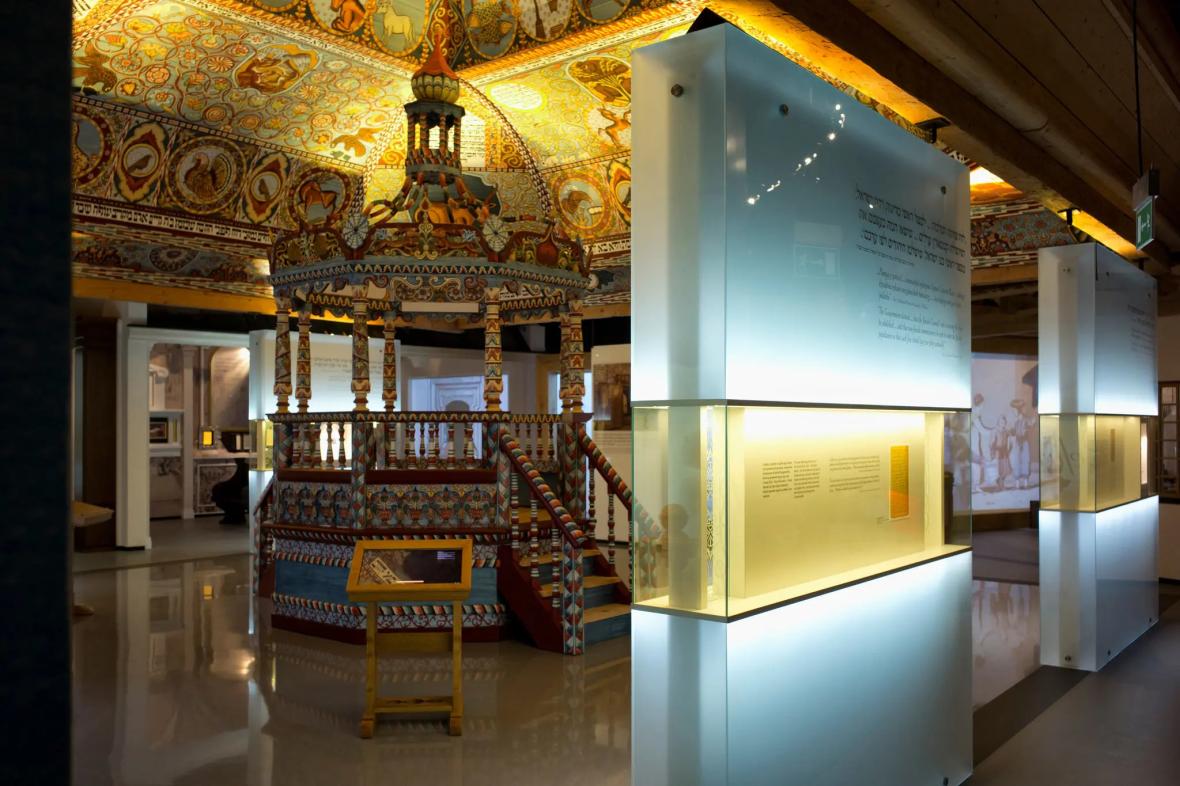 POLIN Museum of the History of Polish Jews POLIN Museum of the History of Polish Jews