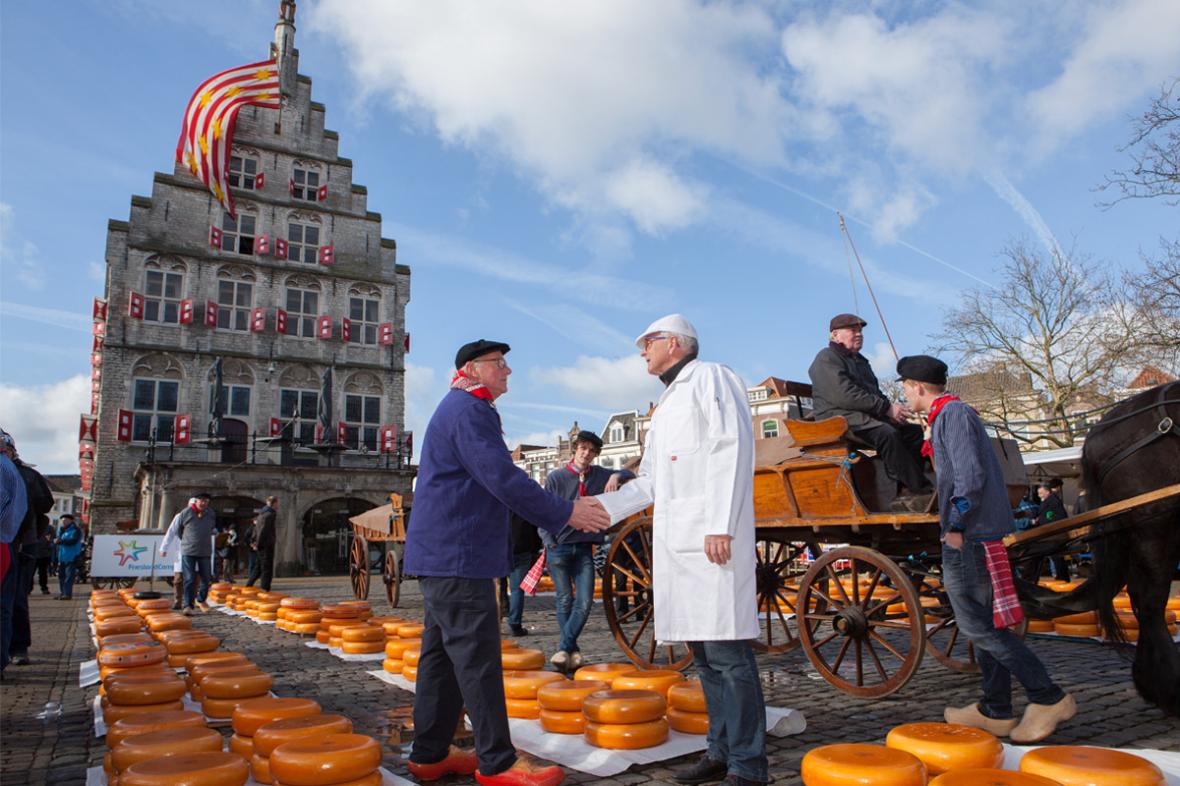 Gouda Cheese Market