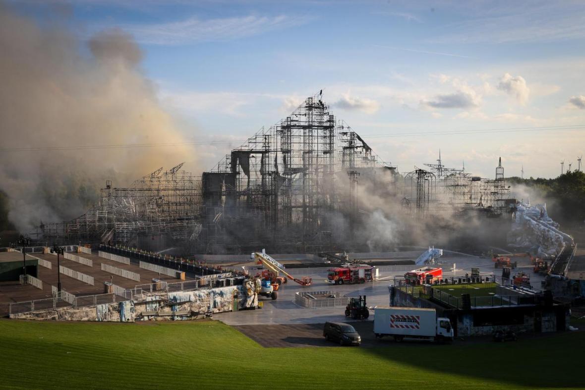 استیج اصلی جشنواره تومارولند به خاکستر تبدیل شد