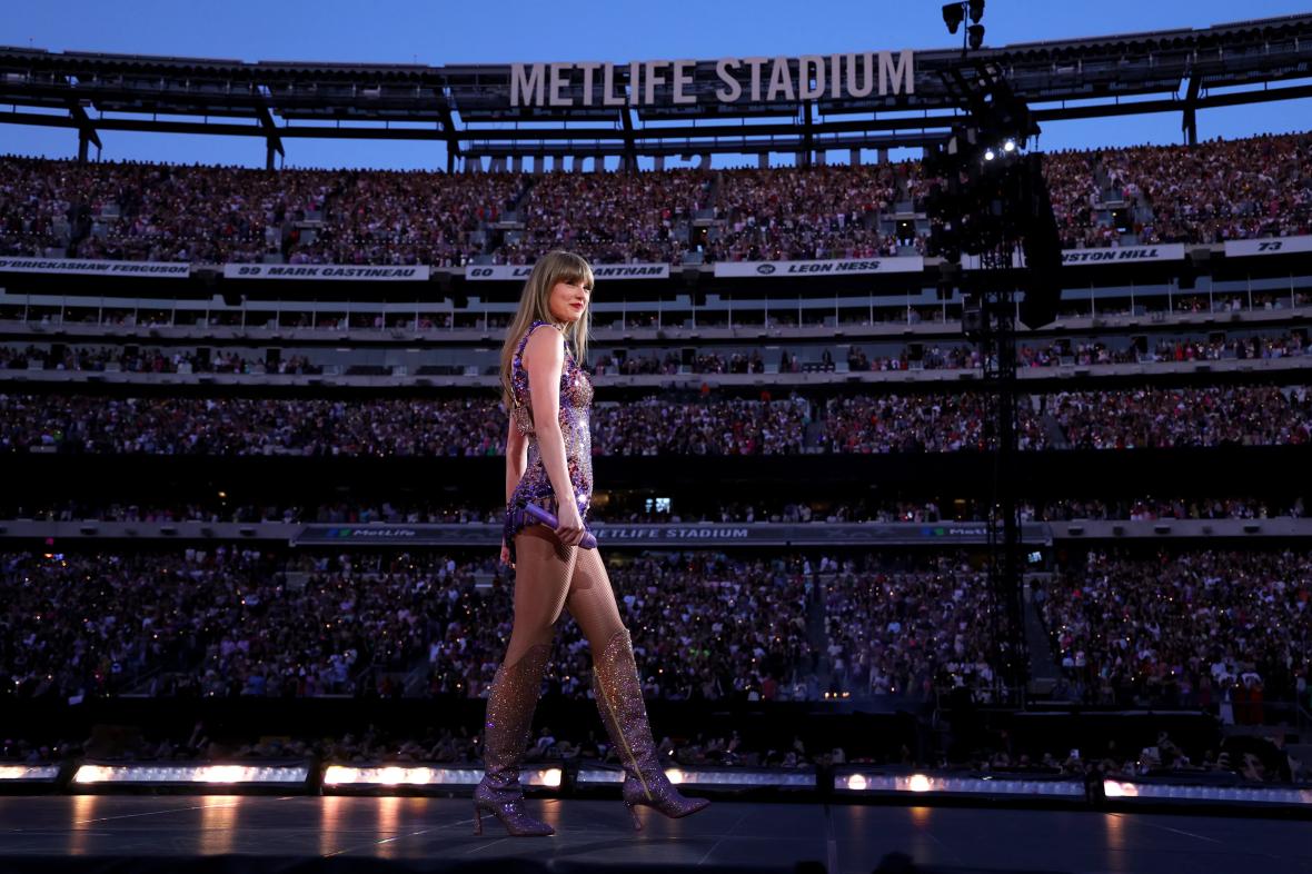 Taylor Swift performing at MetLife Stadium