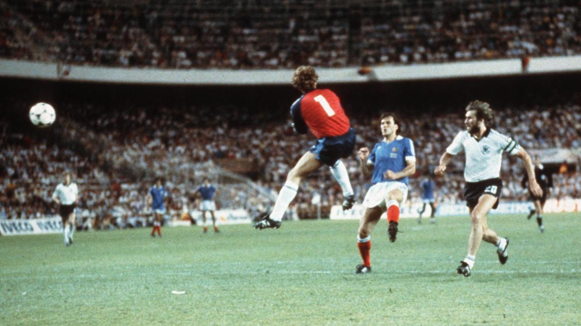 ضربه شدید تونی شوماخر به پاتریک باتیستون