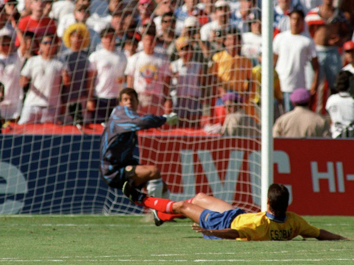 گل به خودی اسکوبار