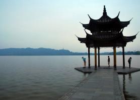 بازدید از دریاچه غربی در حین تور چین