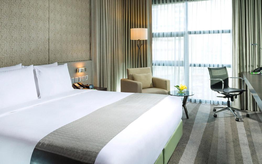 Holiday Inn Bangkok Sukhumvit Holiday Inn Bangkok Sukhumvit
